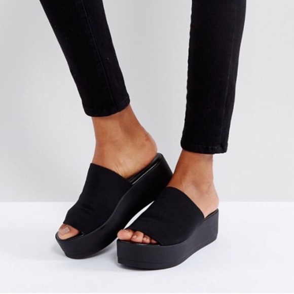 steve madden uo exclusive slinky platform sandal